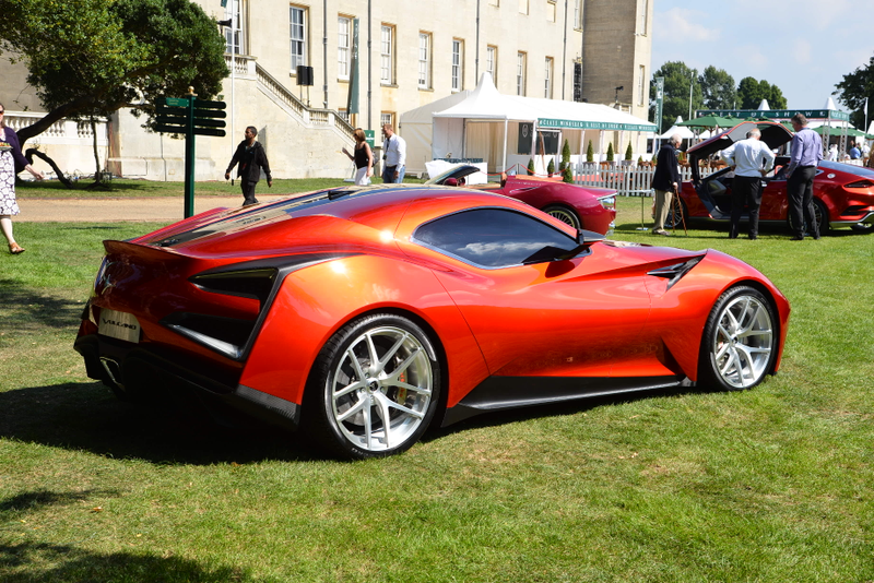 Illustration for article titled Jolly Good Car Porn At Ye Olde Salon Privé